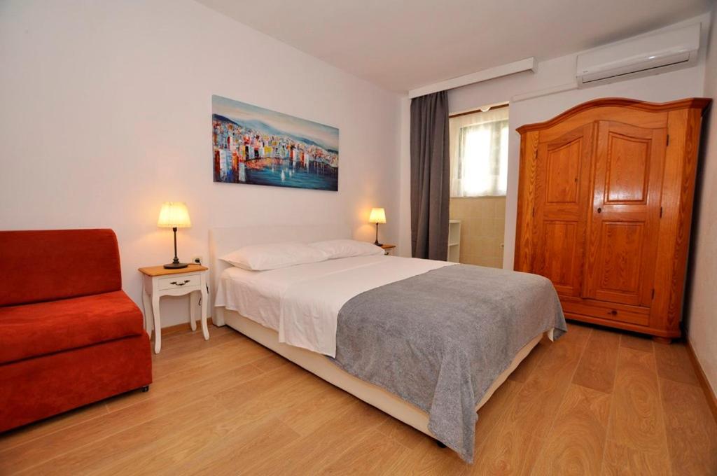 Apartmani More 드레베니크 외부 사진